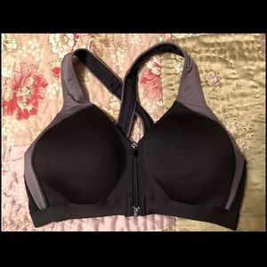 New 34B Everlast zip-front sports bra